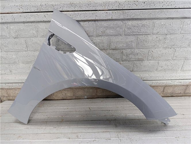 NIO ET5 2022- BŁOTNIK PRZEDNI PRAWY ORYGINALNY (17828138601)