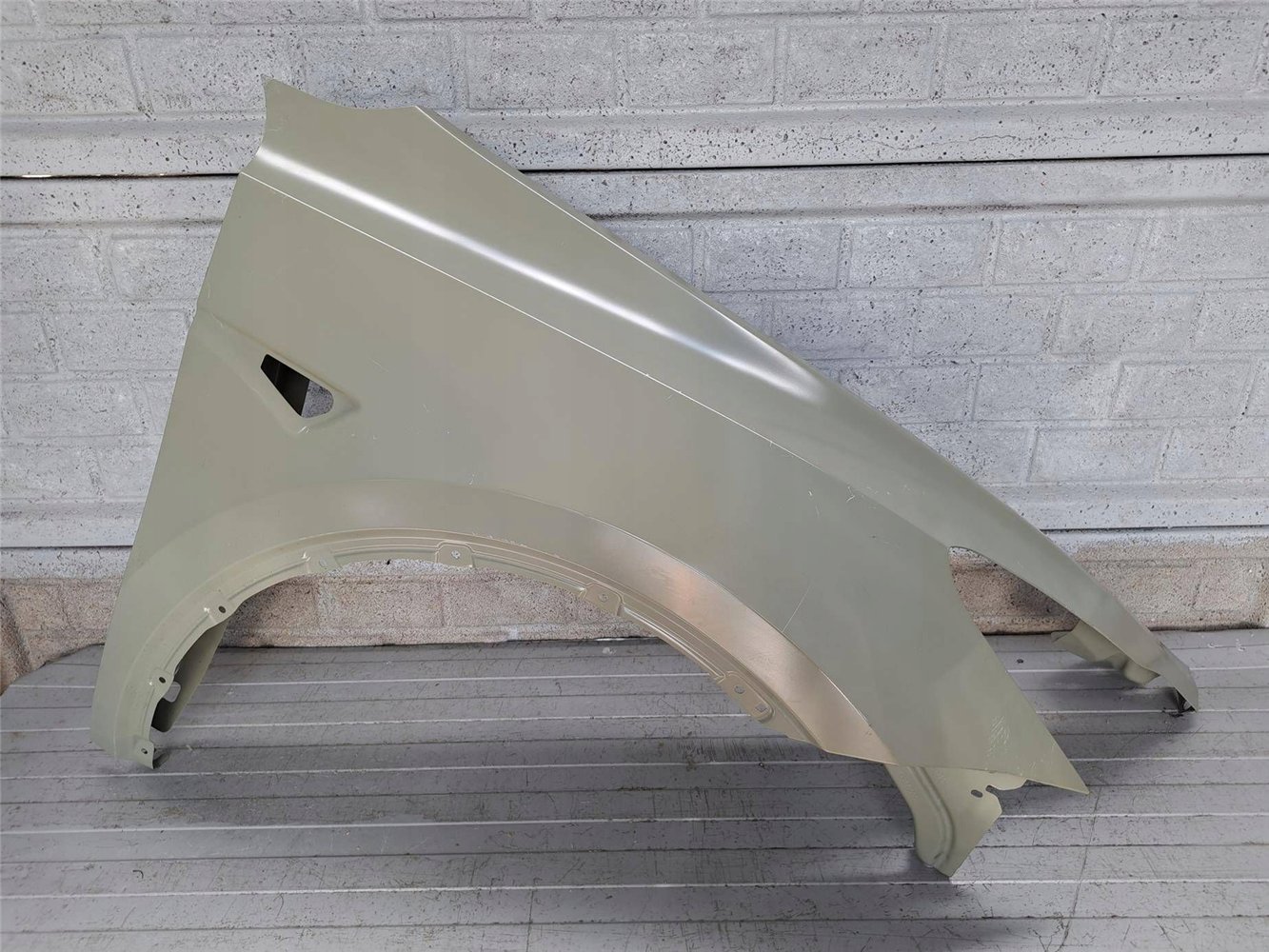 TESLA Y MODEL Y BŁOTNIK PRZEDNI PRAWY NOWY ORYGINAŁ (17831095786)