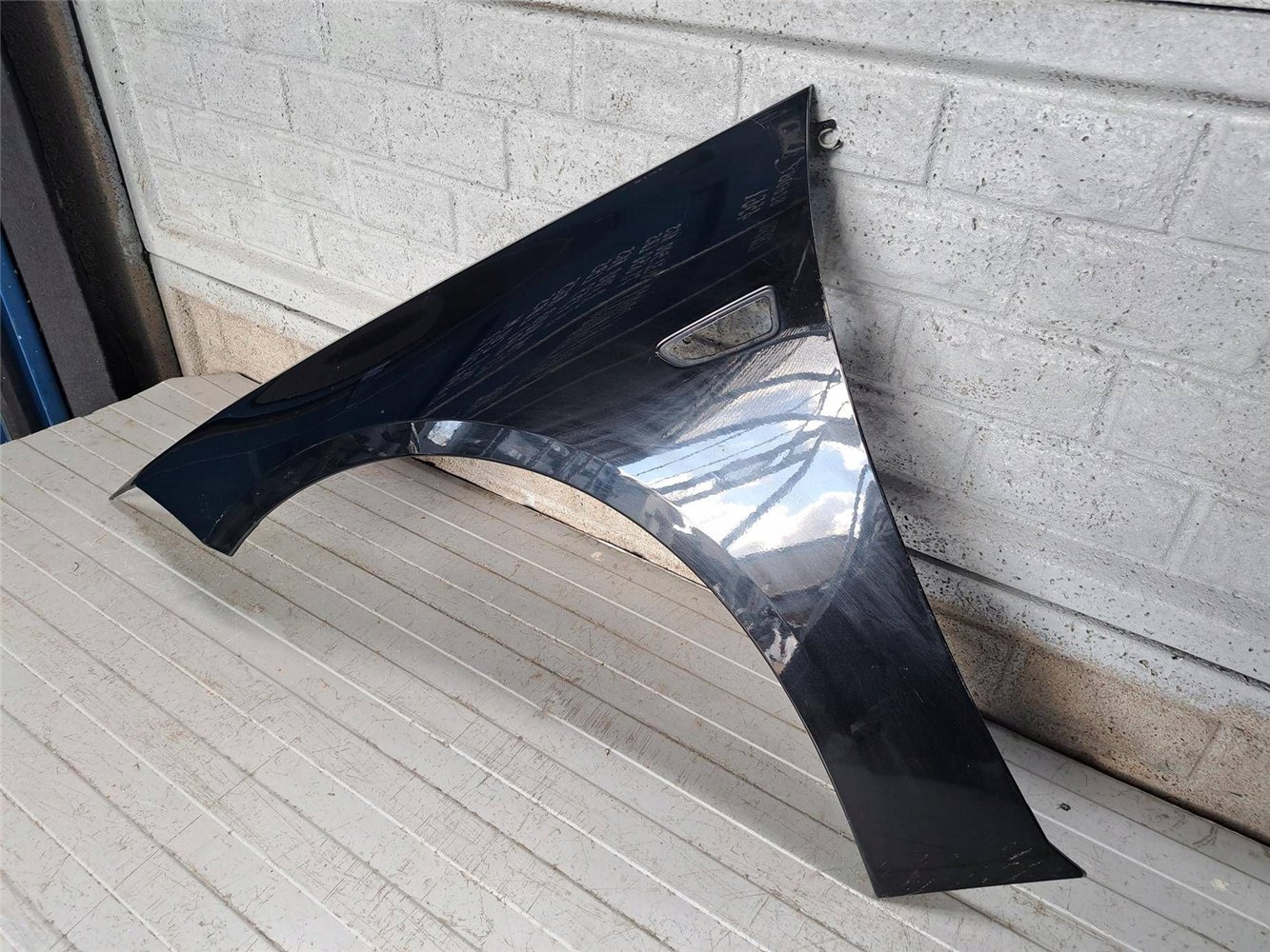 OPEL INSIGNIA B II 2017-2022 BŁOTNIK PRZEDNI LEWY ORYGINAŁ (17831120024)