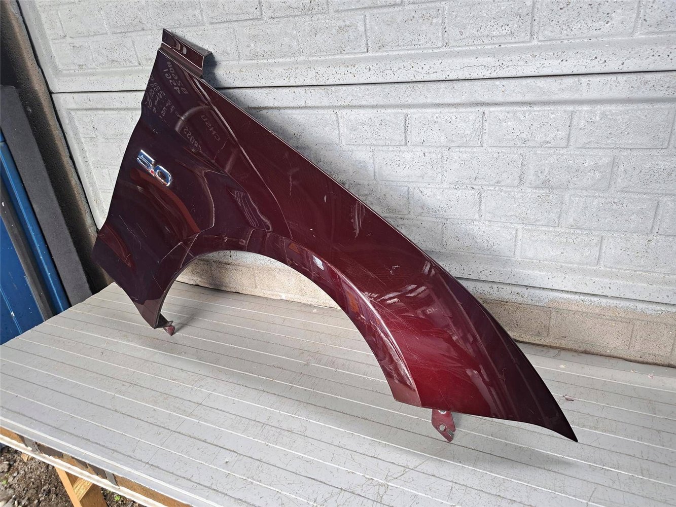 FORD MUSTANG VI LIFT 18 - 22 BŁOTNIK PRZEDNI PRAWY ORYGINAŁ (17831121577)