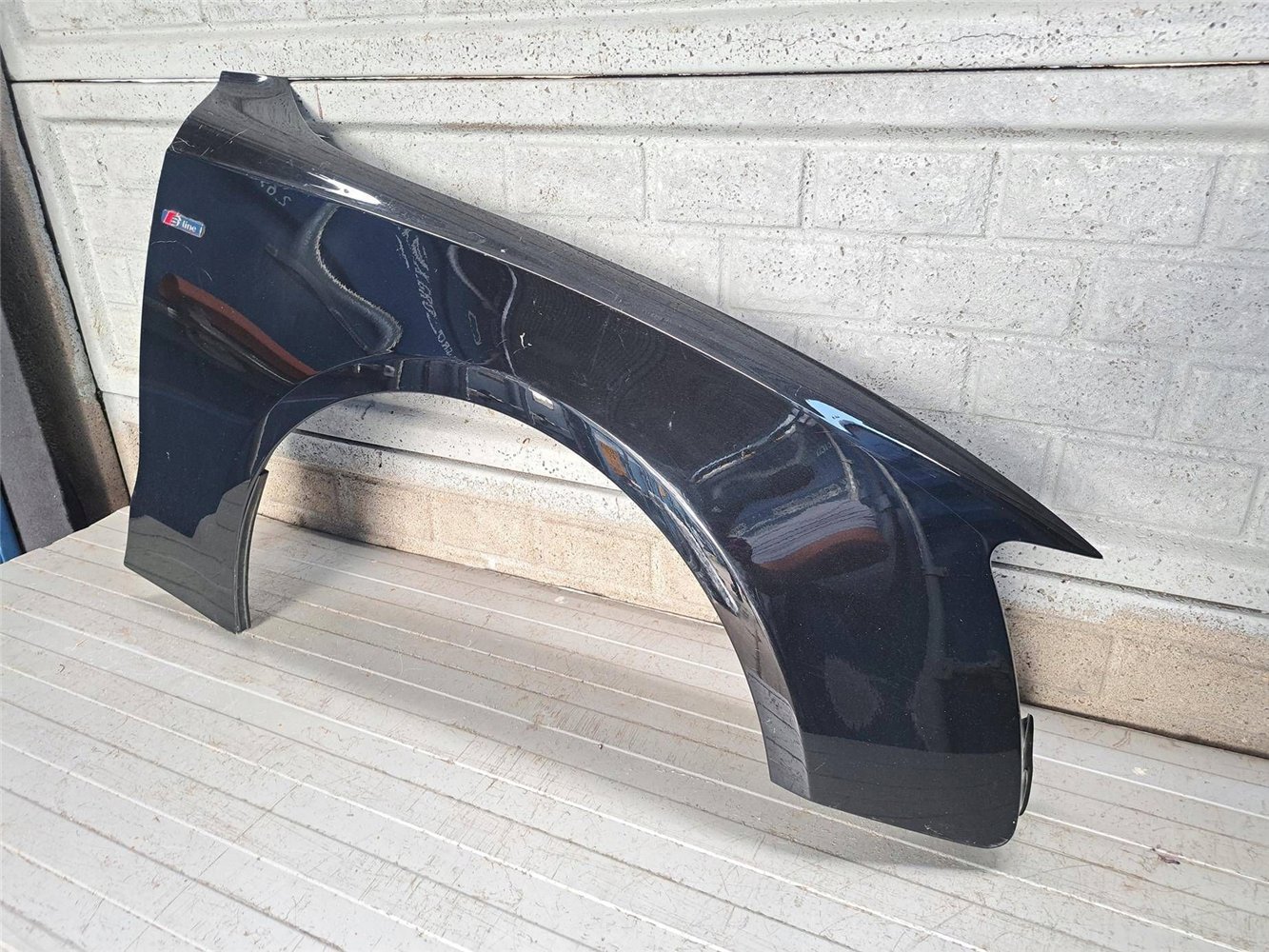 AUDI A5 8T0 2008 - 2016 BŁOTNIK PRZEDNI PRAWY ORYGINAŁ (17831149650)