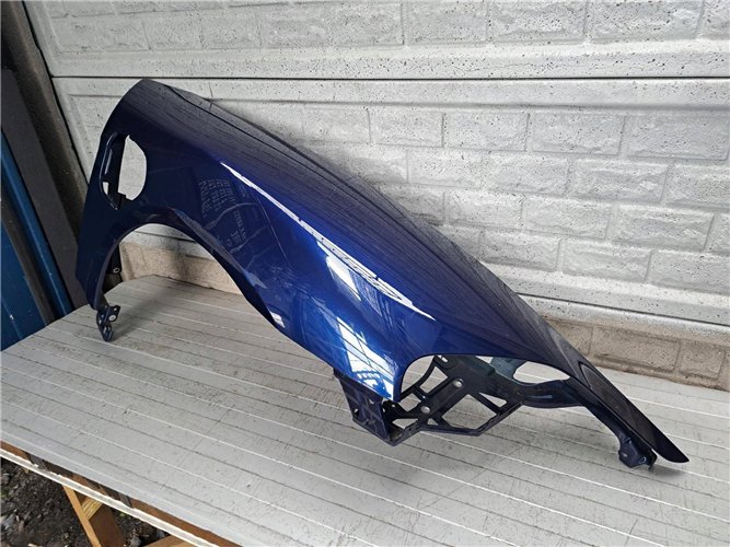 BŁOTNIK PRAWY PRZEDNI PORSCHE TAYCAN 9J1 ORYGINAŁ (17831173860)