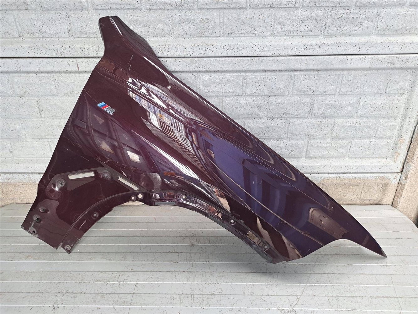 BMW X6 G06 2019- BŁOTNIK PRAWY PRZEDNI ORYGINAŁ (17831182141)