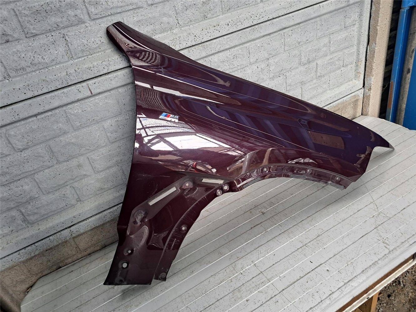 BMW X6 G06 2019- BŁOTNIK PRAWY PRZEDNI ORYGINAŁ (17831182141)