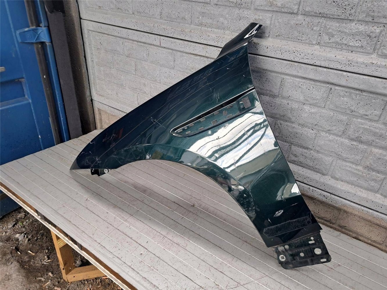 JAGUAR F-PACE FPACE BŁOTNIK LEWY PRZEDNI ORYGINAŁ (17831186312)