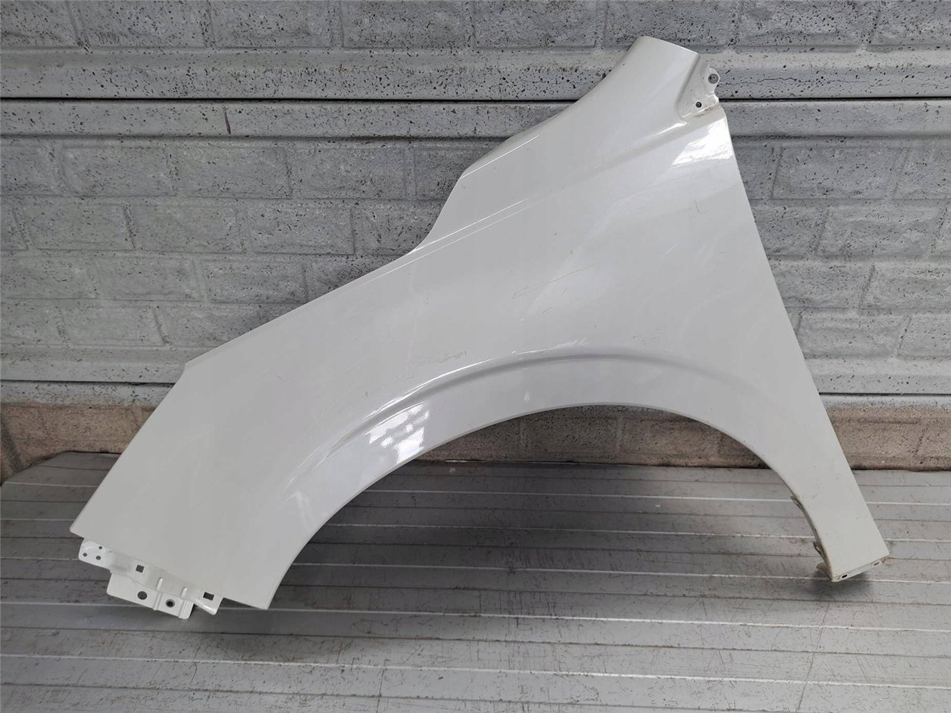 SUBARU FORESTER 13-19 BŁOTNIK PRZEDNI LEWY ORYGINAŁ (17831200075)