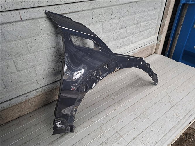 MINI COOPER CLUBMAN F54 BŁOTNIK PRAWY PRZEDNI ORYGINAŁ (17831228065)