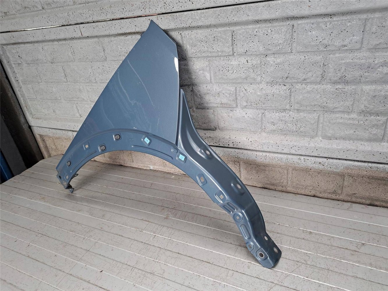 BŁOTNIK PRAWY PRZEDNI HYUNDAI IONIQ 5 V 21-23 ORYGINAŁ (17831230598)