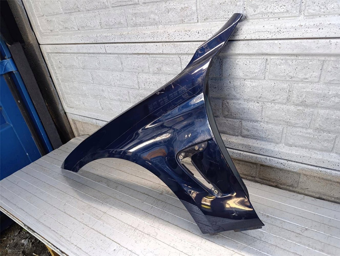 BMW IV 4 F32 F33 F36 BŁOTNIK LEWY PRZEDNI ORYGINAŁ (17834040280)