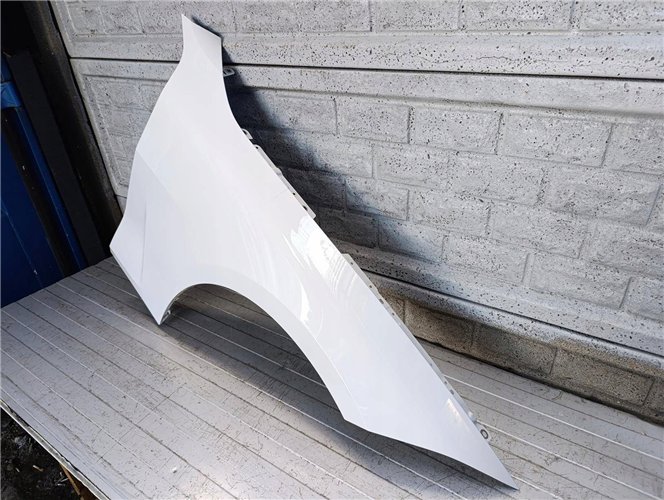 BMW 4 G22 G23 2020-2025 BŁOTNIK PRAWY PRZEDNI ORYGINAŁ (17834045811)