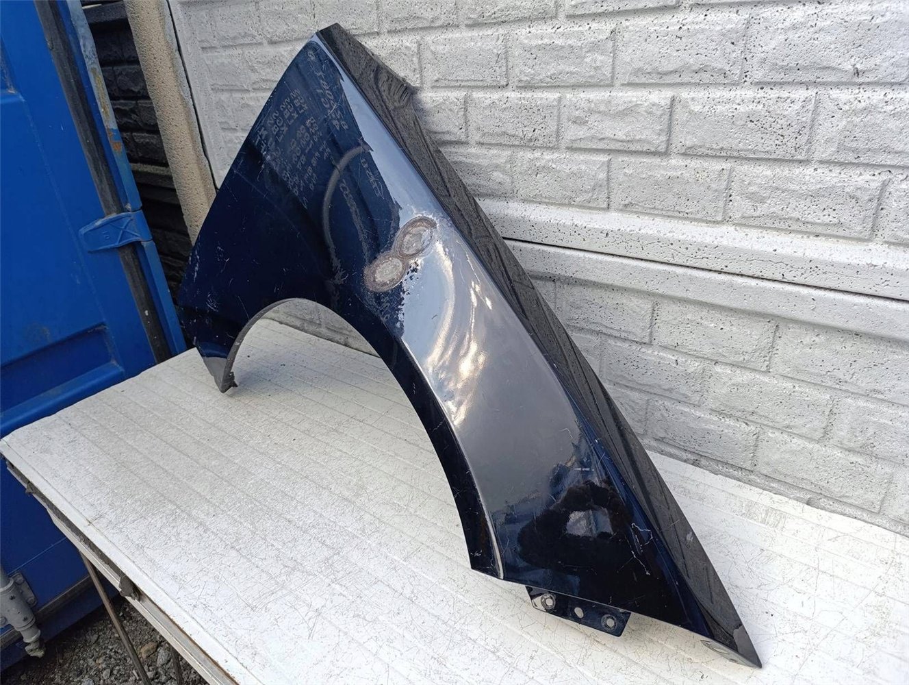 DODGE CHARGER BŁOTNIK PRZEDNI PRAWY ORYGINAŁ (17837100816)