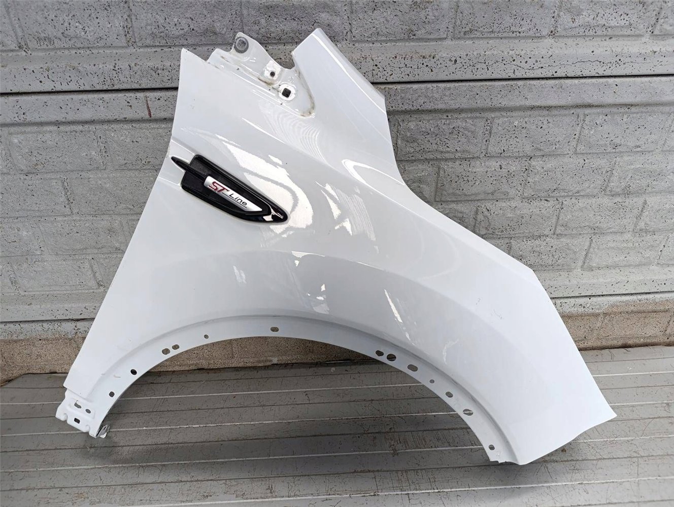 FORD KUGA 2 MK2 13-19 BŁOTNIK PRAWY PRZEDNI ORYGINAŁ (17837126341)