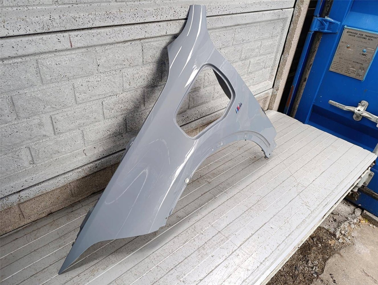 BMW X2 II F39 HYBRYDA BŁOTNIK LEWY PRZEDNI ORYGINAŁ (17837128508)