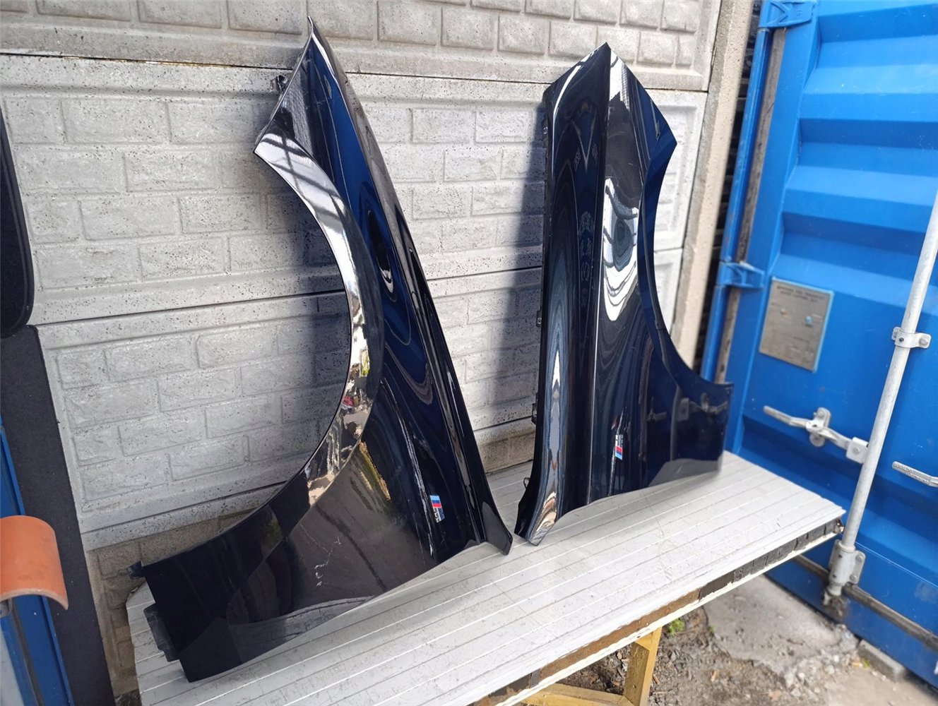 BMW 7 G70 2022- BŁOTNIK PRZEDNI PRAWY LEWY ORYGINAŁ (17840119244)