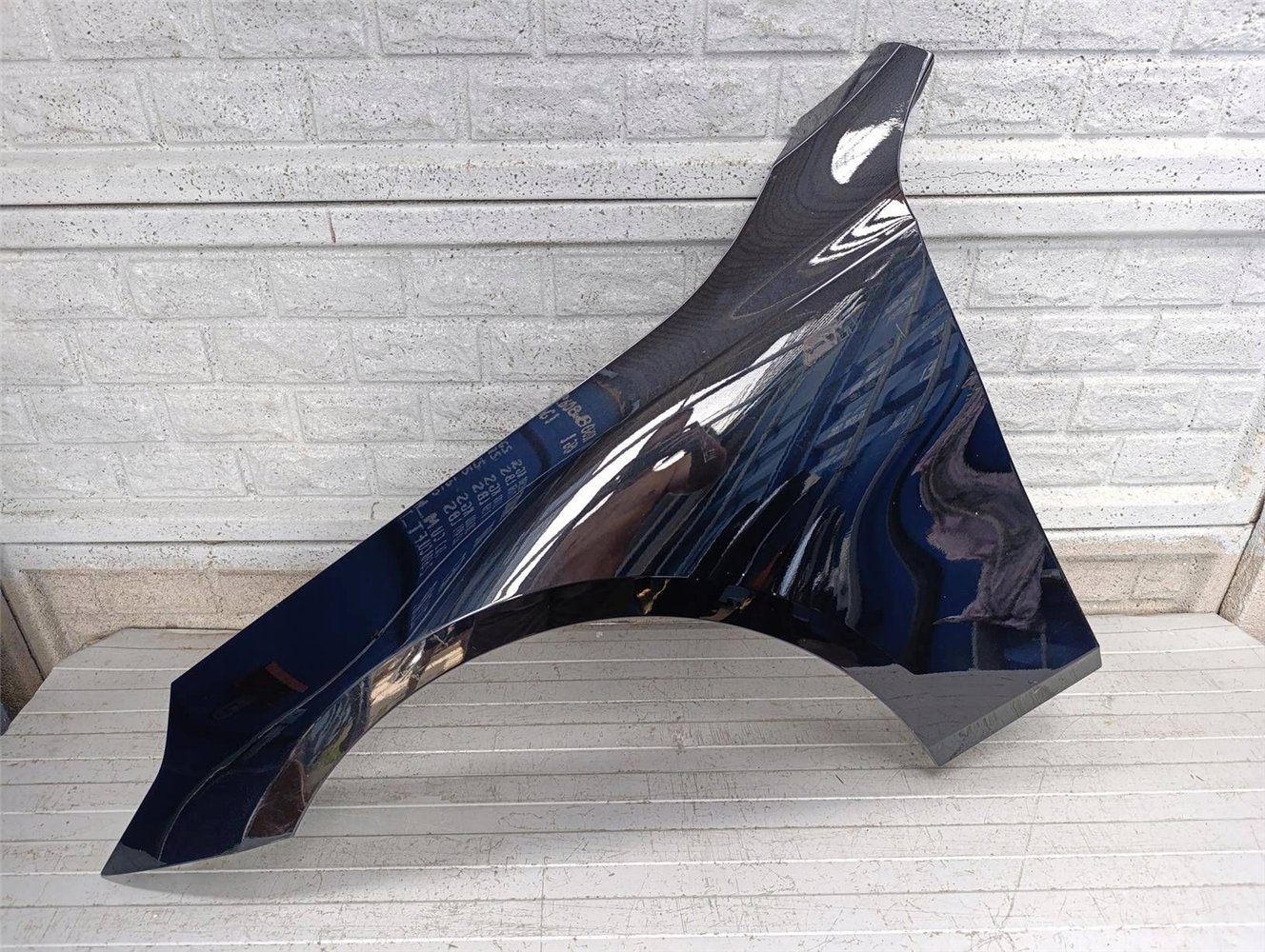 BMW 5 G60 BŁOTNIK LEWY PRZEDNI 2023- ORYGINAŁ (17840136528)