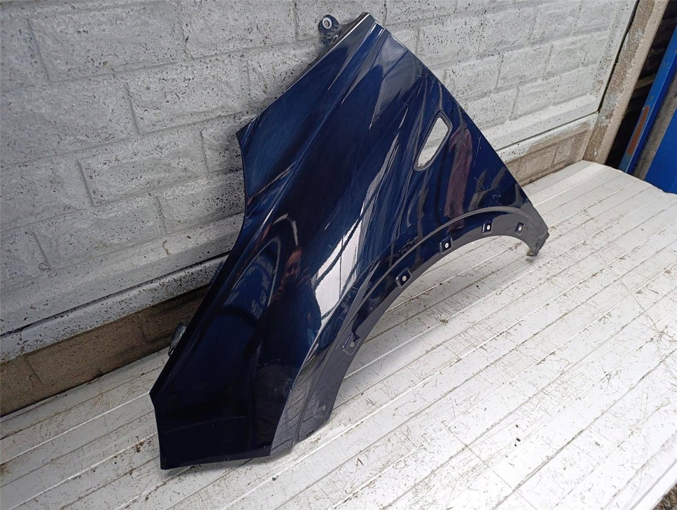 OPEL CROSSLAND X 2018-2024 BŁOTNIK PRZEDNI LEWY ORYGINAŁ (17850922309)