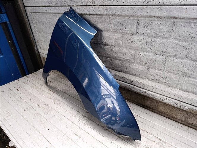 SUZUKI BALENO II 15-22 BŁOTNIK PRAWY PRZEDNI ORYGINAŁ (17850932212)