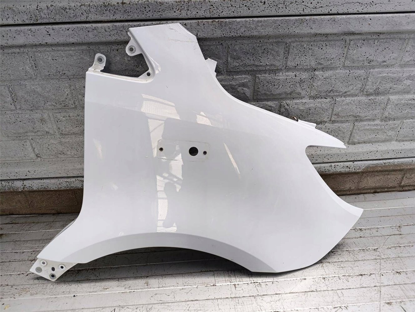 MERCEDES SPRINTER 907 910 18-24 BŁOTNIK PRAWY ORYGINAŁ (17850943535)