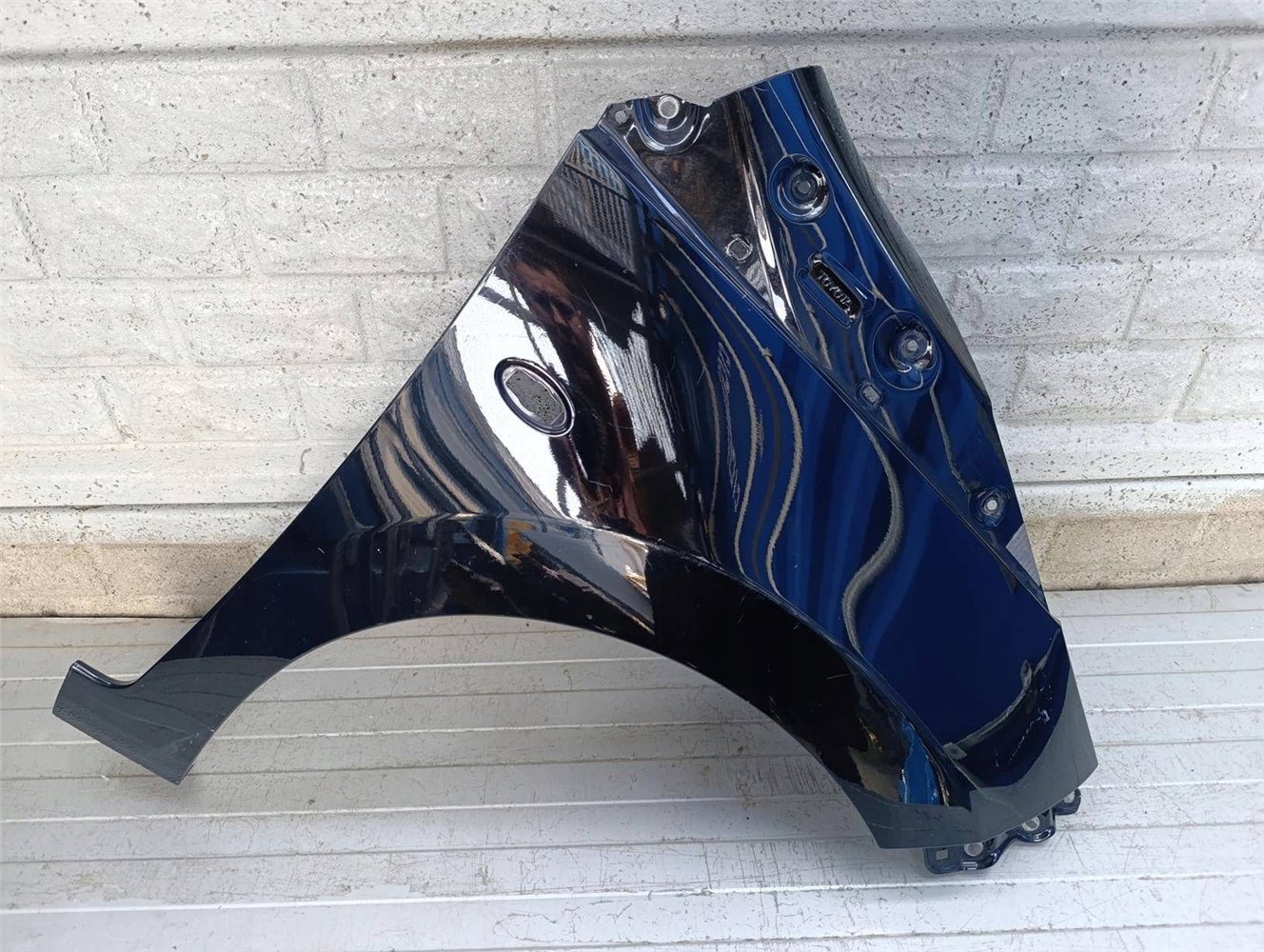 TOYOTA AYGO 2 2014-2022 BŁOTNIK PRAWY PRZEDNI ORYGINAŁ (17850993127)