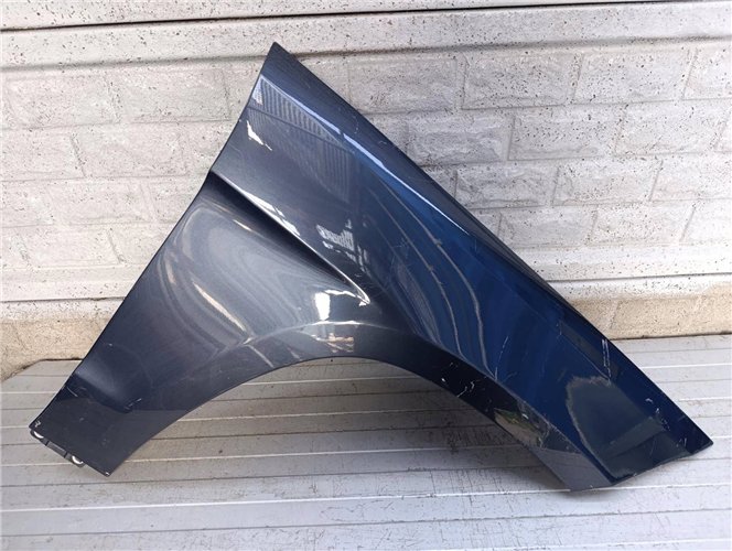 MERCEDES CLS W 218 W218 BŁOTNIK PRZEDNI PRAWY ORYGINAŁ (17851000689)