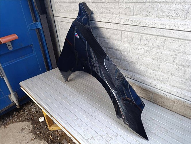 BMW 5 G60 BŁOTNIK PRAWY 2023- ORYGINAŁ (17851003390)