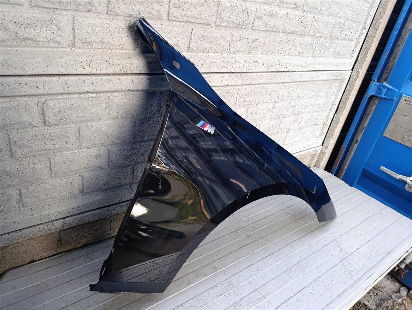 BMW 5 G60 BŁOTNIK PRAWY 2023- ORYGINAŁ (17851003390)