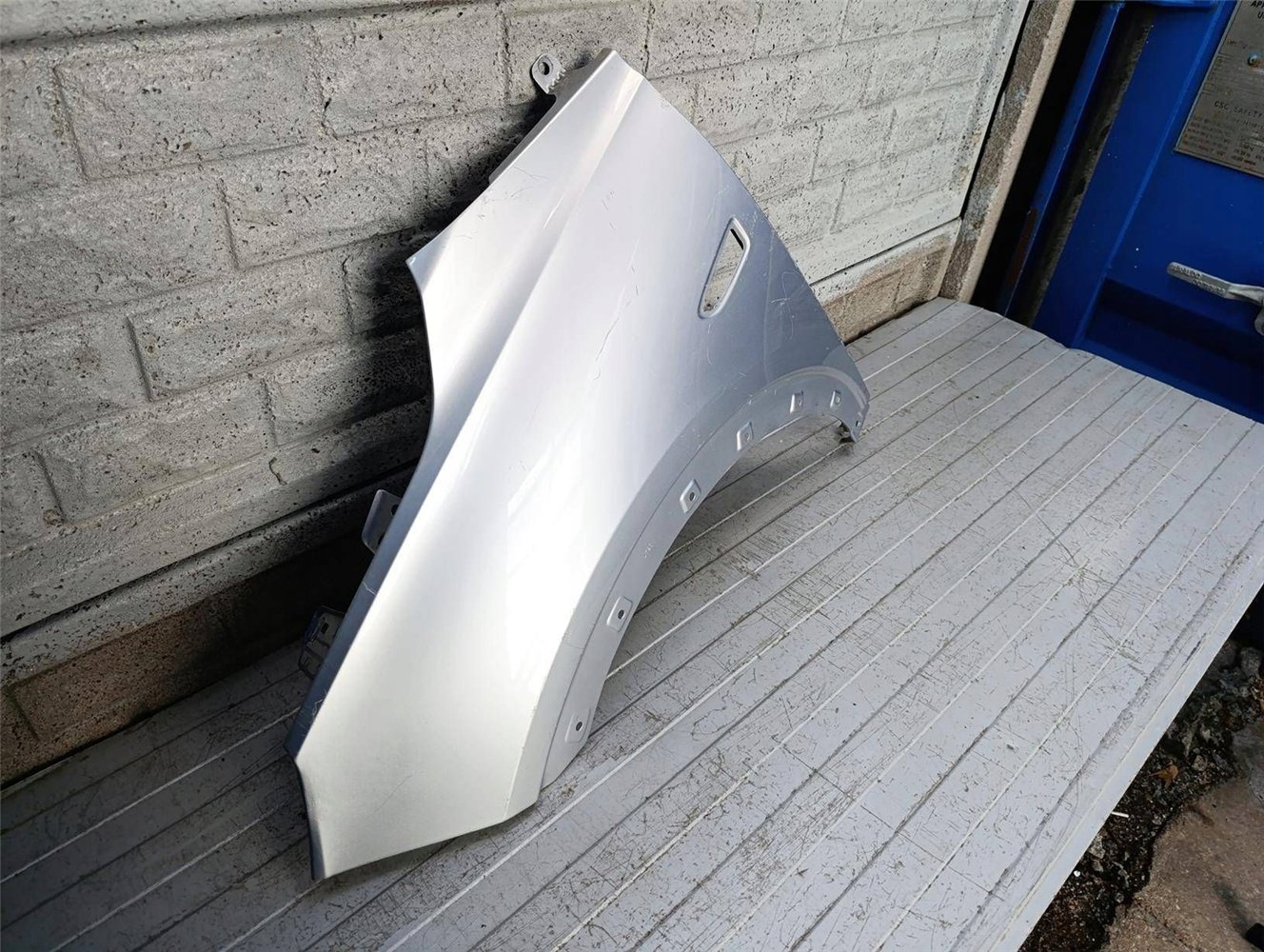 OPEL CROSSLAND X 2018-2024 BŁOTNIK PRZEDNI LEWY ORYGINAŁ (17851018946)