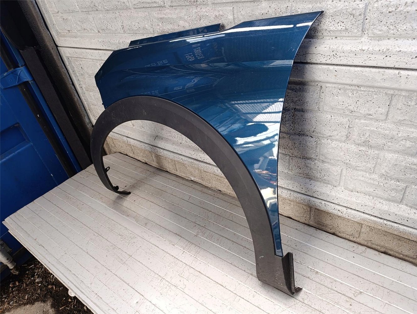 PEUGEOT 3008 5008 16-24 BŁOTNIK PRZEDNI LEWY ORYGINAŁ (17851051837)