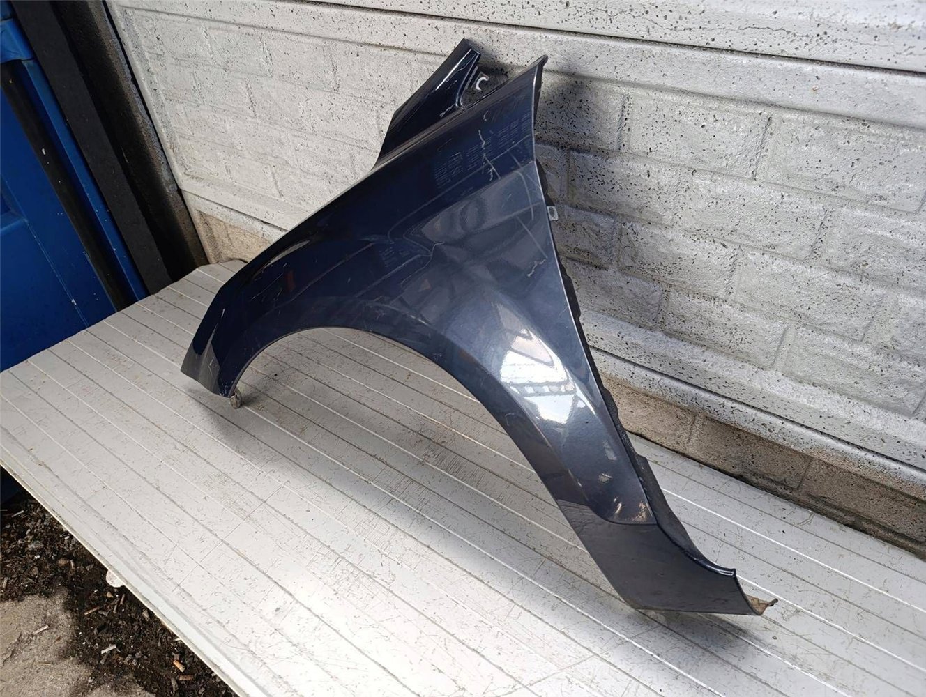 FORD FOCUS II LIFT 08-12 MK2 BŁOTNIK LEWY PRZÓD ORYGINAŁ (17851061140)
