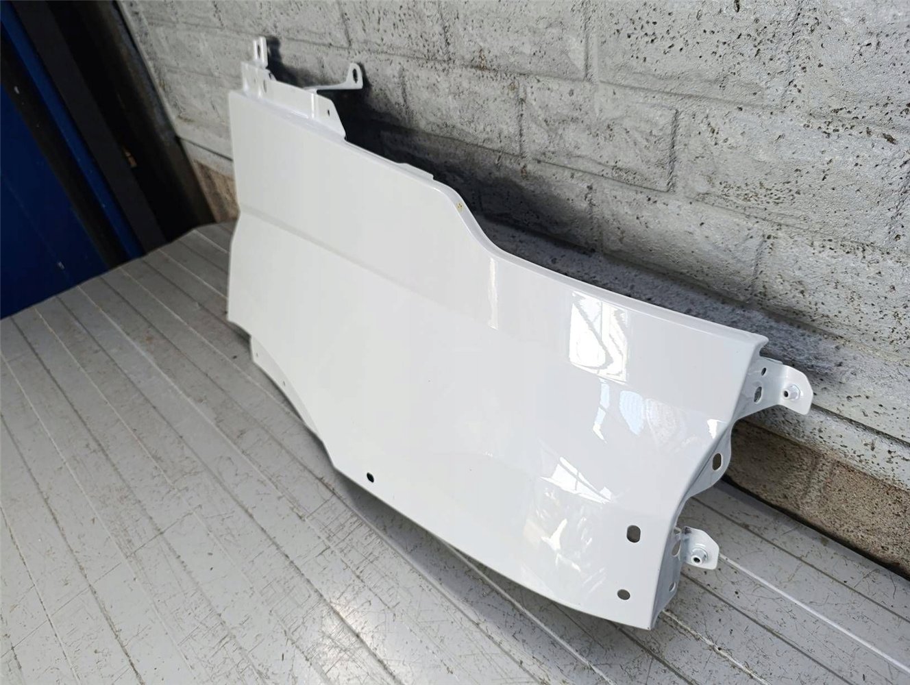 IVECO DAILY 2014 - BŁOTNIK PRZEDNI PRAWY ORYGINAŁ (17851064933)