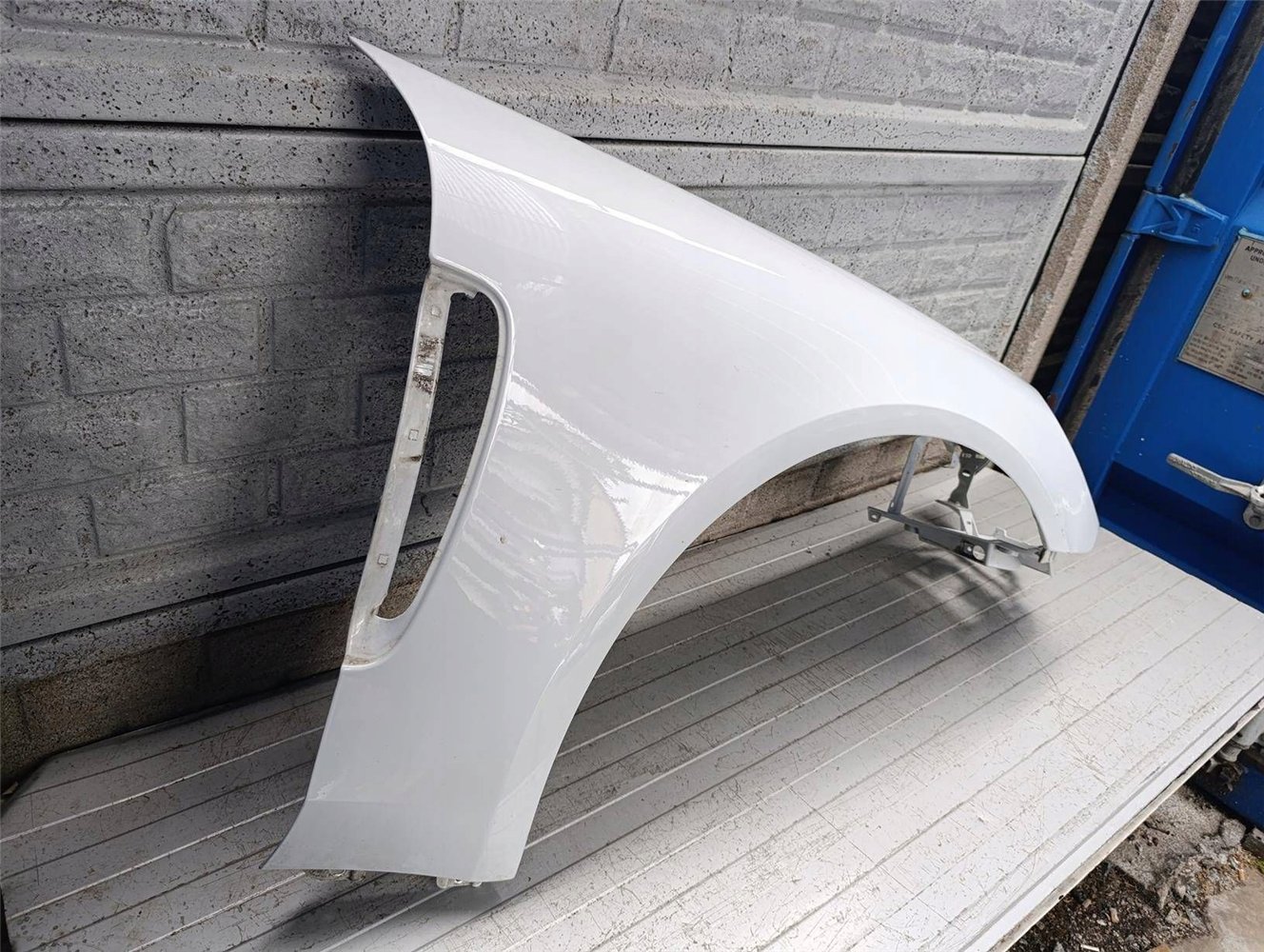 PORSCHE PANAMERA 971 BŁOTNIK PRAWY PRZEDNI ORYGINAŁ (17854683976)