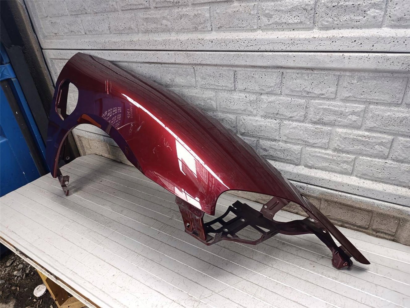 BŁOTNIK PRAWY PRZEDNI PORSCHE TAYCAN 9J1 ORYGINAŁ (17854697389)