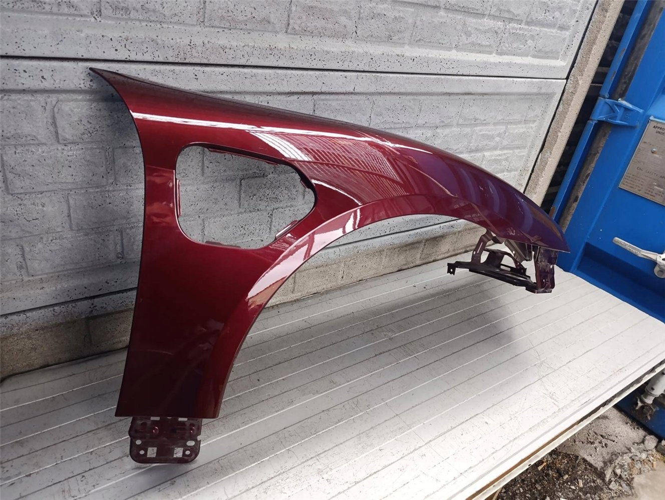 BŁOTNIK PRAWY PRZEDNI PORSCHE TAYCAN 9J1 ORYGINAŁ (17854697389)