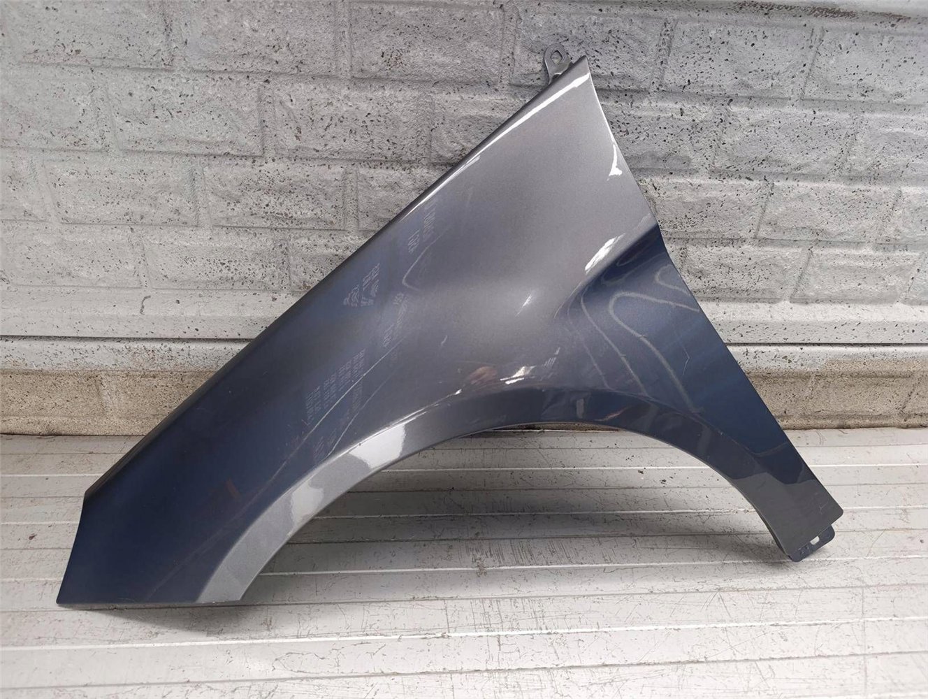 MERCEDES B KLASA W245 04-12 BŁOTNIK LEWY PRZEDNI ORYGINAŁ (17854706021)