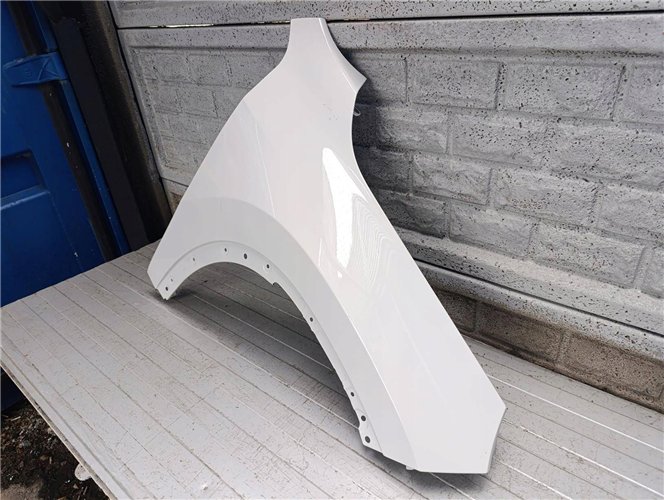 BŁOTNIK PRAWY PRZEDNI BMW X1 U11 2022- ORYGINAŁ (17854711284)