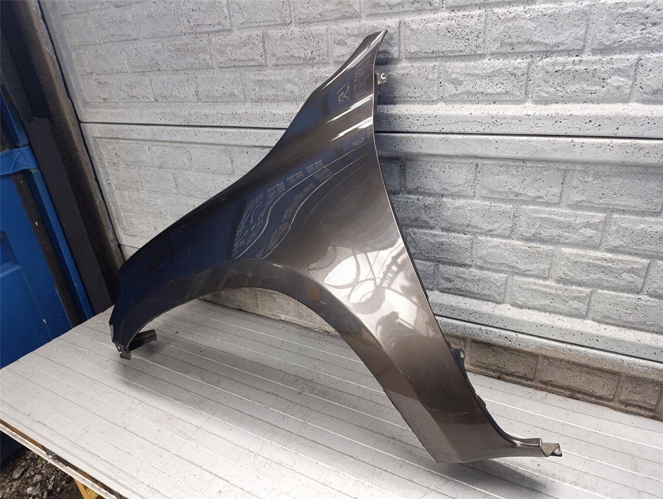 MERCEDES X-KLASA W 470 W470 BŁOTNIK PRZEDNI LEWY ORYGINAŁ (17854725267)