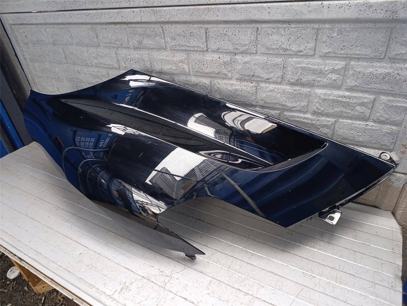 MASERATI MC20 MC-20 BŁOTNIK PRAWY LEWY PRZEDNI ORYGINAŁ (17854771432)