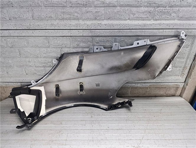 MASERATI MC20 MC-20 BŁOTNIK PRAWY LEWY PRZEDNI ORYGINAŁ (17854771432)