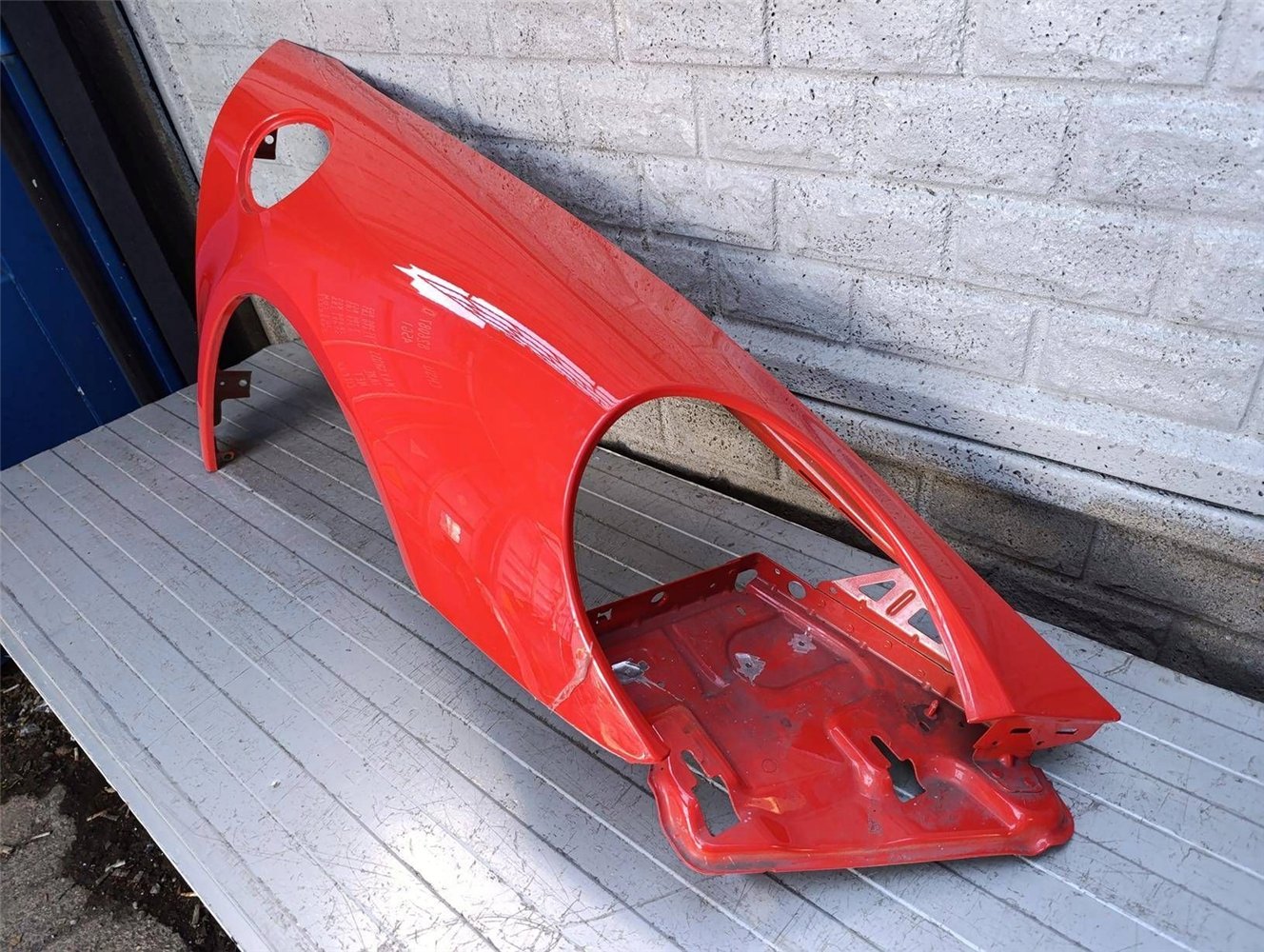 PORSCHE CARRERA 911 991 BŁOTNIK PRZEDNI PRAWY ORYGINAŁ (17861021869)