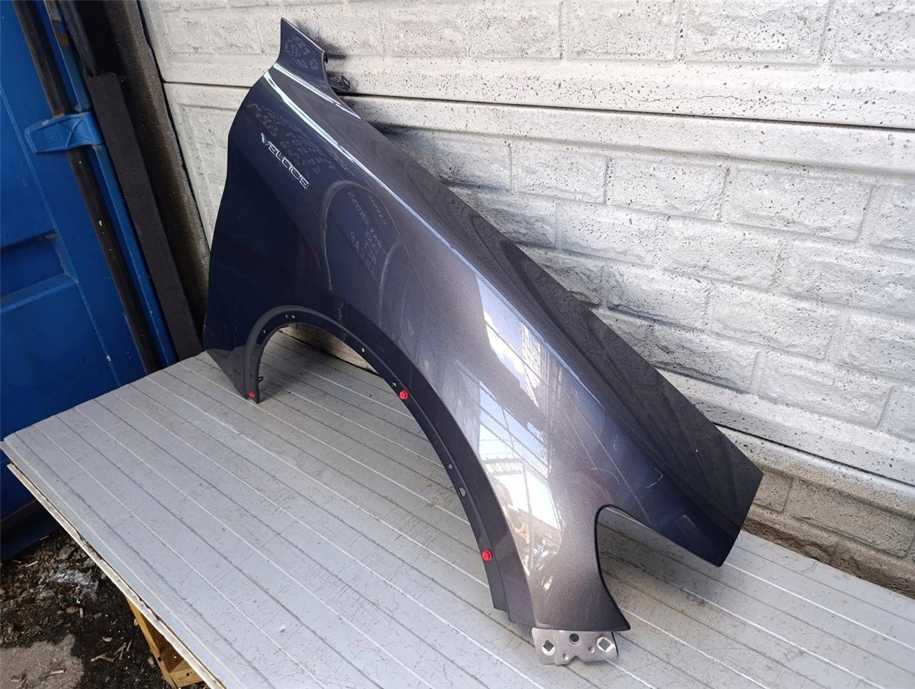 ALFA ROMEO STELVIO 16-24 BŁOTNIK PRZEDNI PRAWY ORYGINAŁ (17861035150)