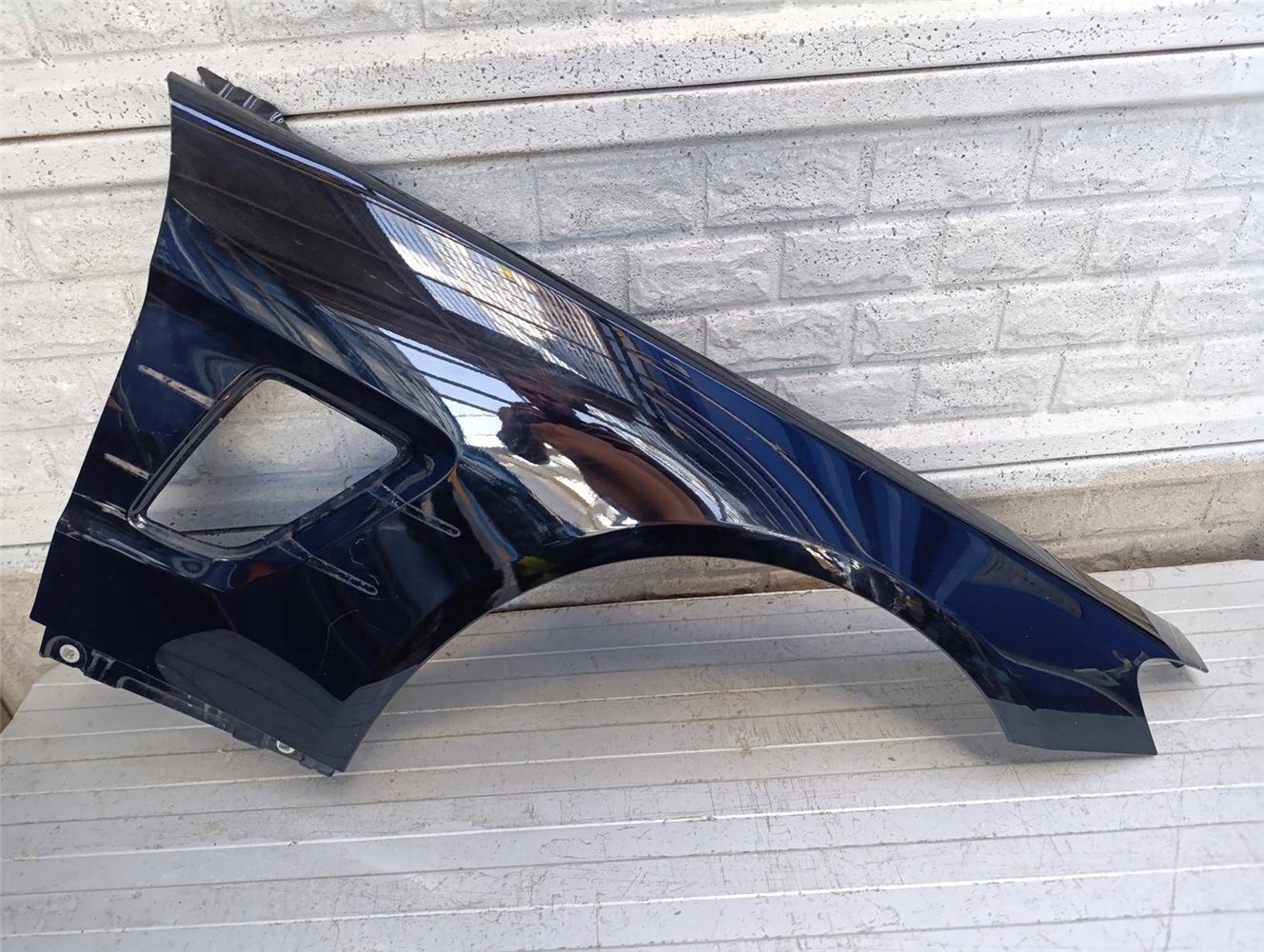 MERCEDES SL W231 R231 LIFT BŁOTNIK PRAWY ORYGINAŁ (17861046892)