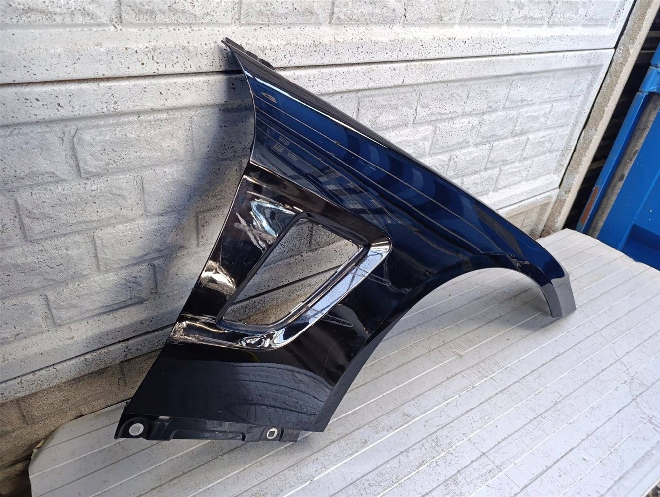 MERCEDES SL W231 R231 LIFT BŁOTNIK PRAWY ORYGINAŁ (17861046892)