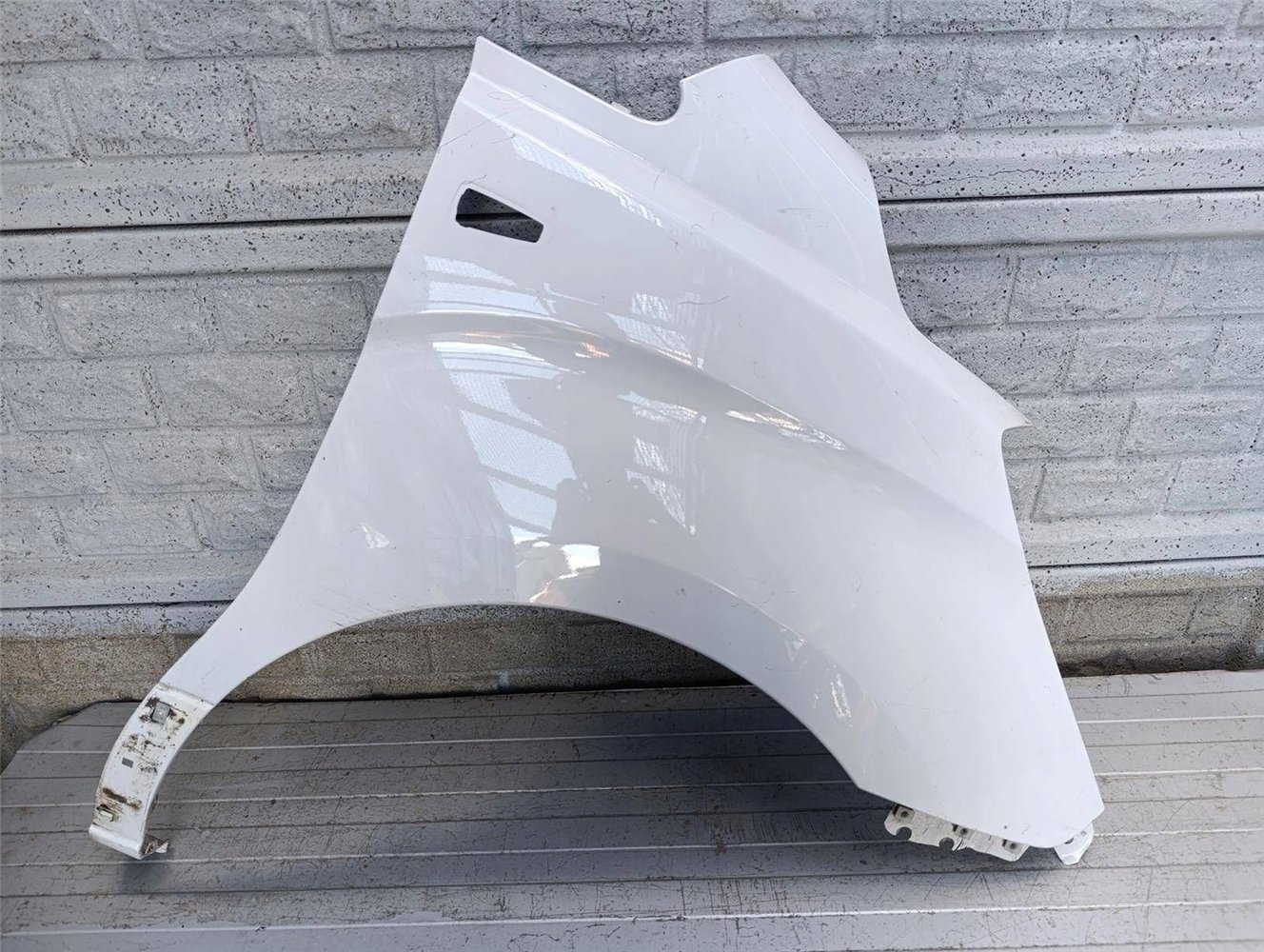 HYUNDAI H1 2007- BŁOTNIK PRZEDNI PRAWY ORYGINAŁ (17861065224)