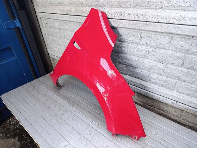 HYUNDAI I20 LIFT KIERUNEK BŁOTNIK PRZEDNI PRAWY ORYGINAŁ (17879710131)