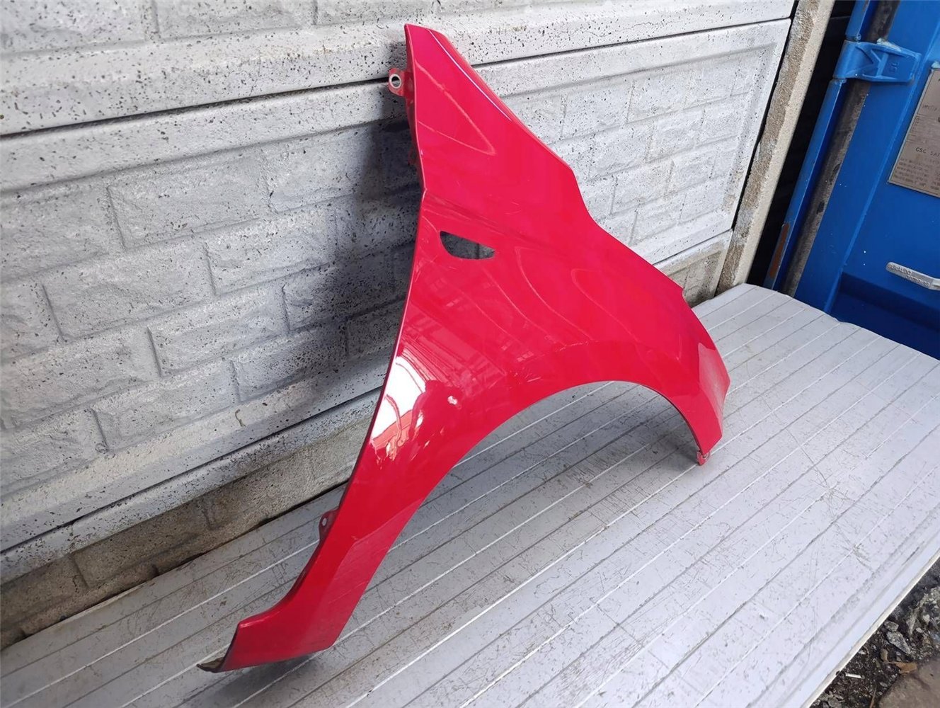 HYUNDAI I20 LIFT KIERUNEK BŁOTNIK PRZEDNI PRAWY ORYGINAŁ (17879710131)