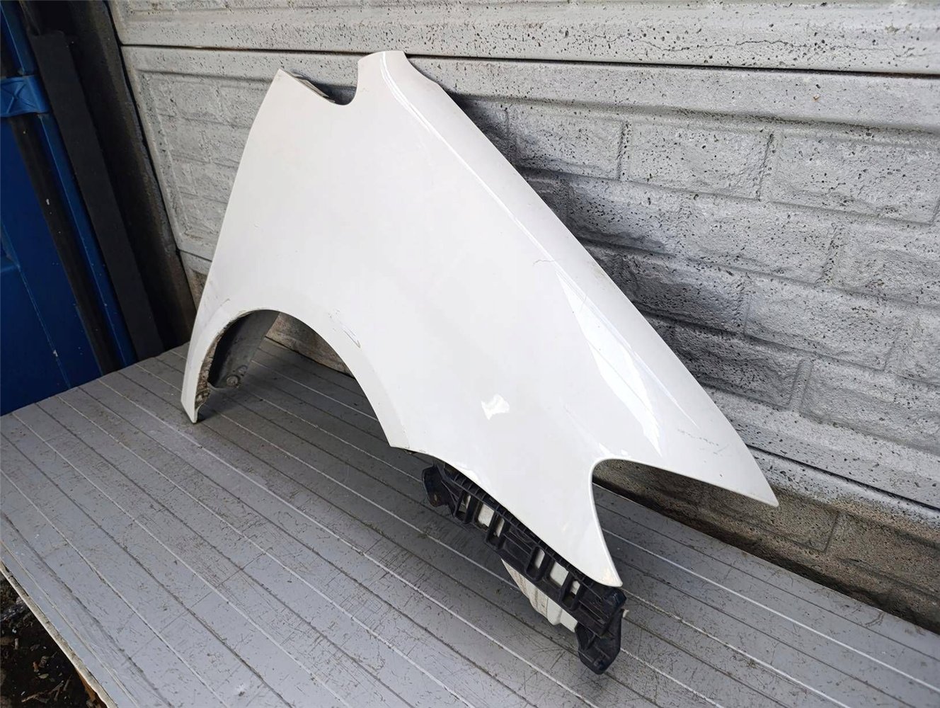 VW TOURAN LIFT BŁOTNIK PRAWY 2007-2010 ORYGINAŁ (17879718455)