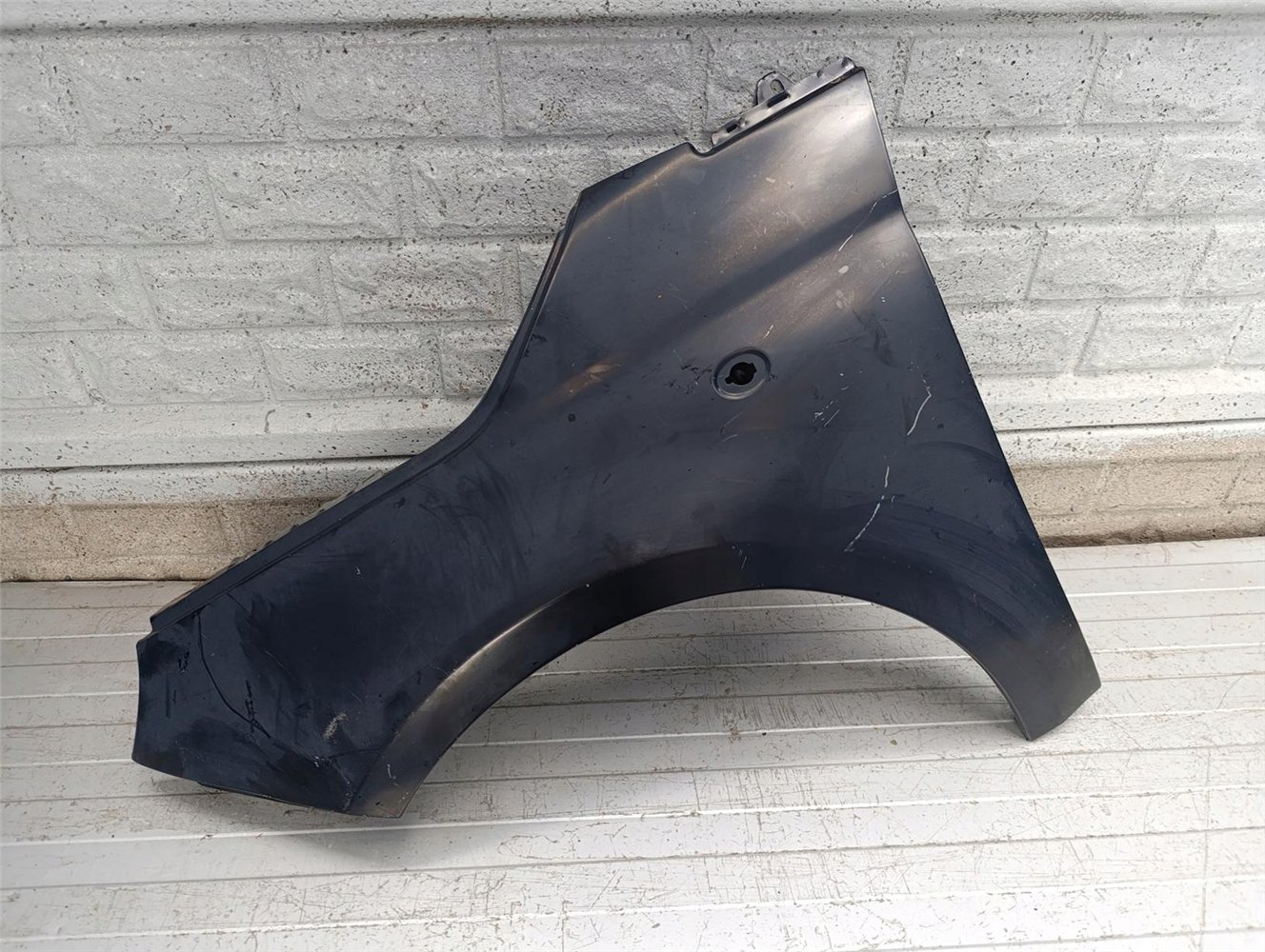 FIAT 500 2007-2017 BŁOTNIK LEWY PRZEDNI NOWY ORYGINAŁ (17879776131)