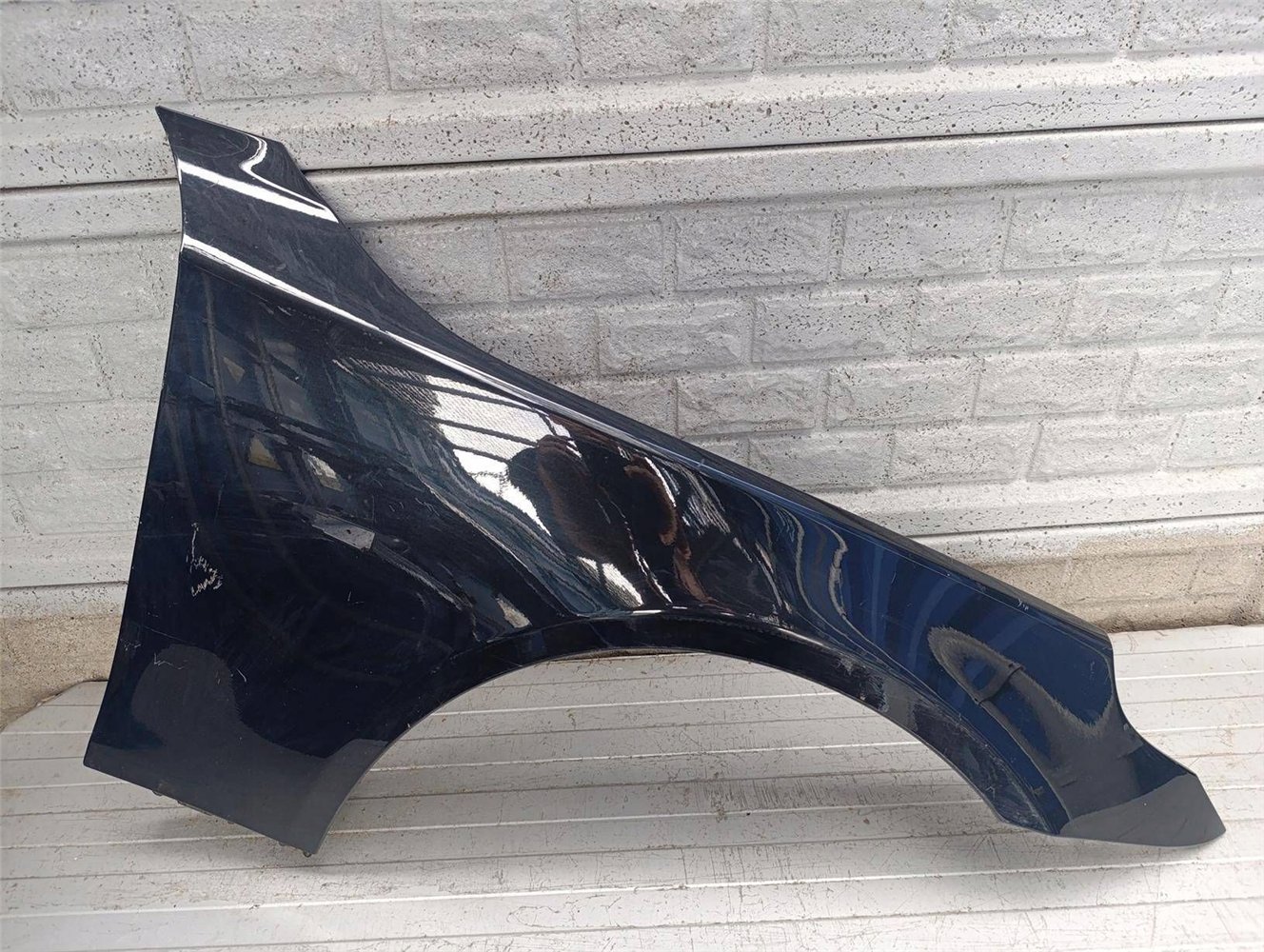 BMW 5 V E60 E61 2003-2010 BŁOTNIK PRZEDNI PRAWY ORYGINAŁ (17879782789)