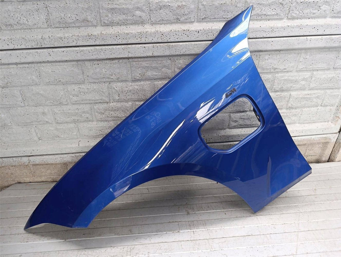 BMW III 3 G20 G21 HYBRID HYBRYDA BŁOTNIK LEWY ORYGINAŁ (17879805075)