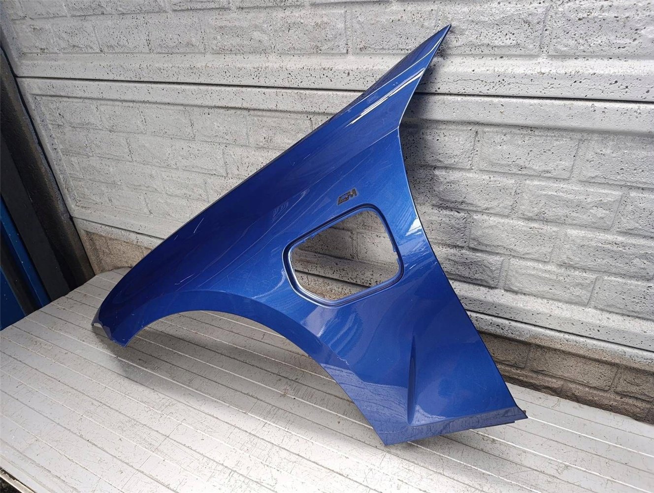 BMW III 3 G20 G21 HYBRID HYBRYDA BŁOTNIK LEWY ORYGINAŁ (17879805075)